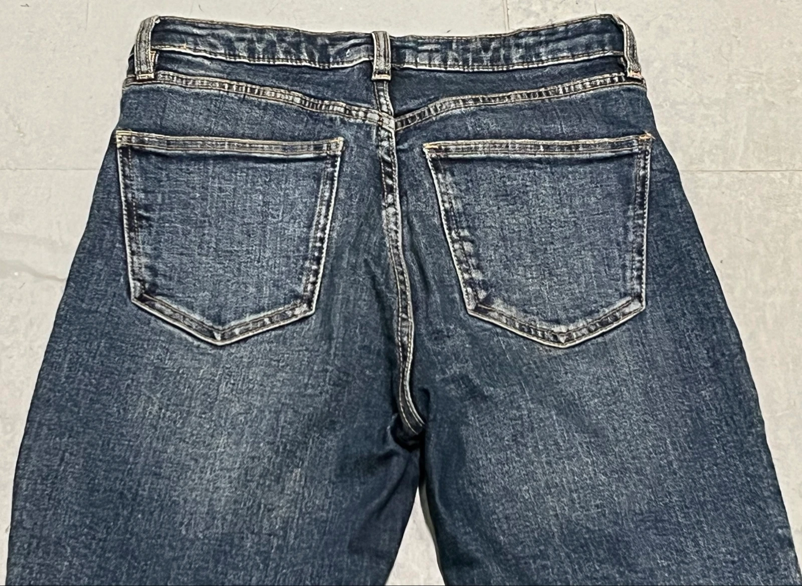 Hoge taille spijkerbroek met uitlopende pijpen – photo 13